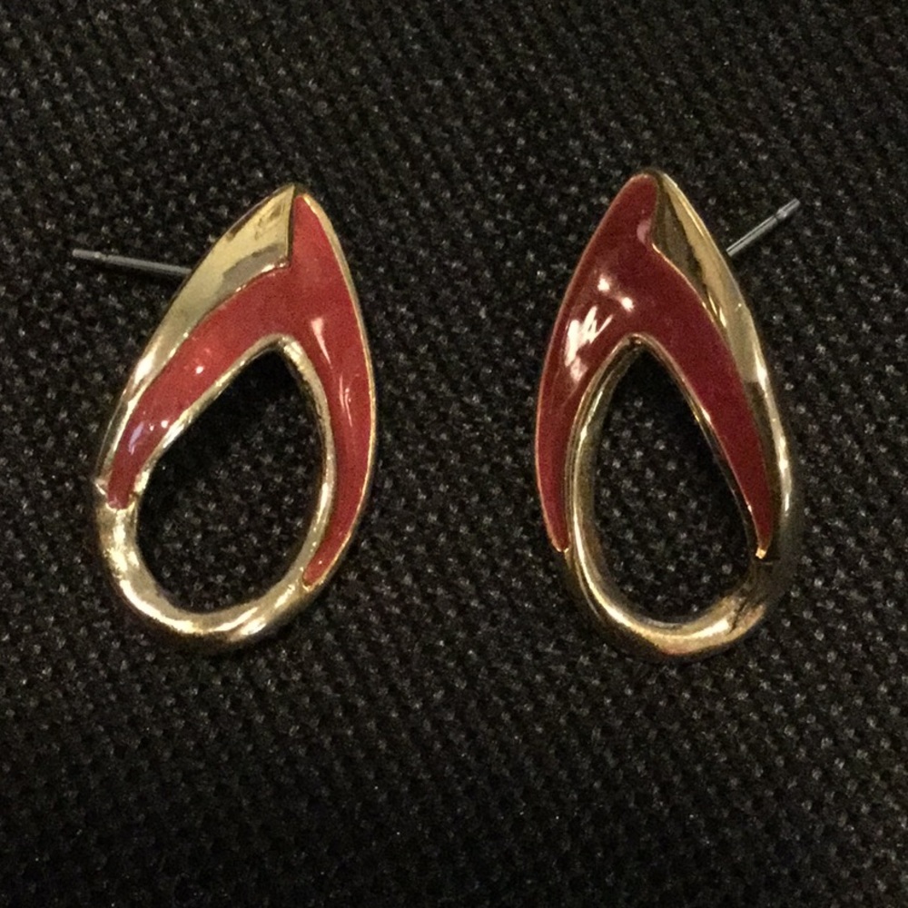 🍒 Red & Gold Teardrop Earrings